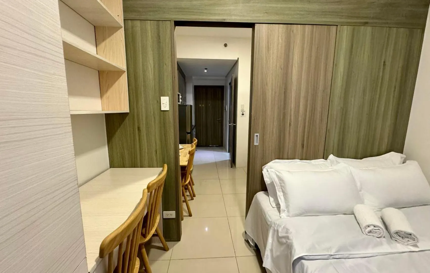 Cairong Inn Condominium Pool Tv With Netflix Fame Residences Mandaluyong
